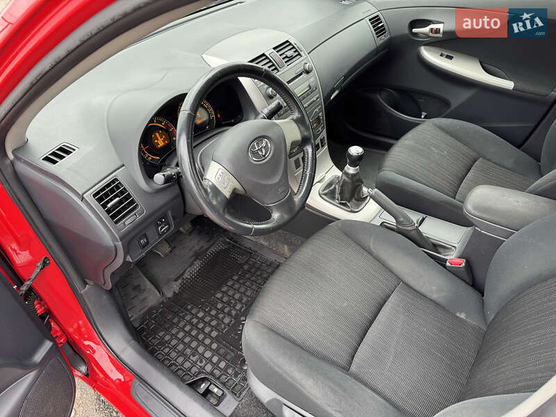 Седан Toyota Corolla 2008 в Києві