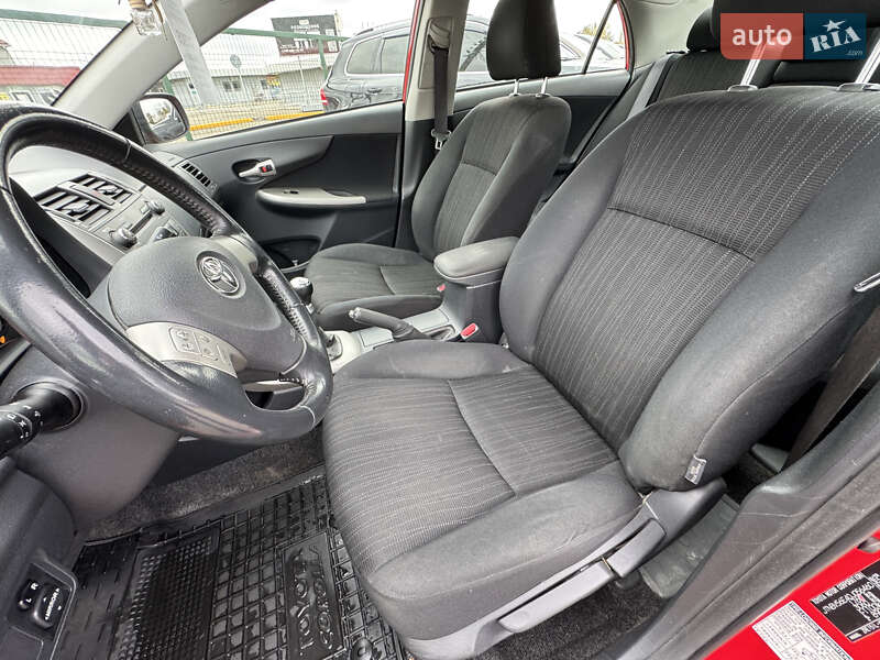 Седан Toyota Corolla 2008 в Києві