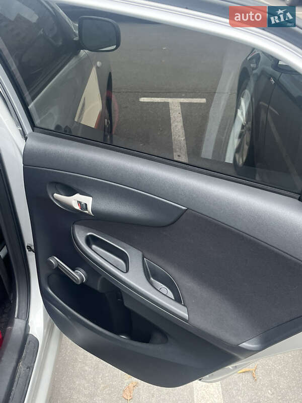 Седан Toyota Corolla 2007 в Киеве фото 13 Седан Toyota Corolla 2007 в Киеве