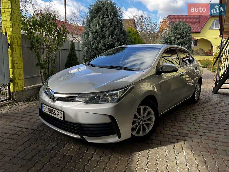 Седан Toyota Corolla 2018 в Бориславе