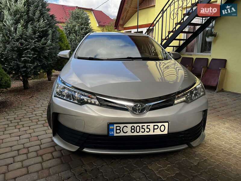 Седан Toyota Corolla 2018 в Бориславе