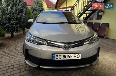 Седан Toyota Corolla 2018 в 