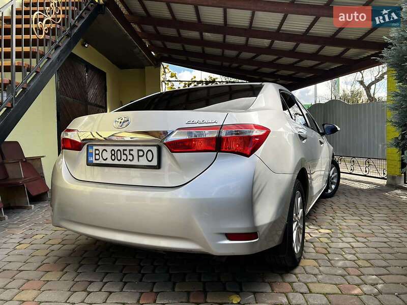Седан Toyota Corolla 2018 в Бориславе