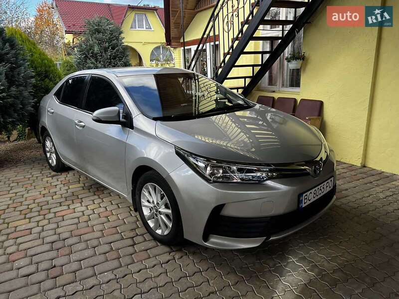 Седан Toyota Corolla 2018 в Бориславе