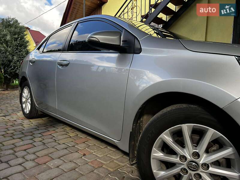 Седан Toyota Corolla 2018 в Бориславе