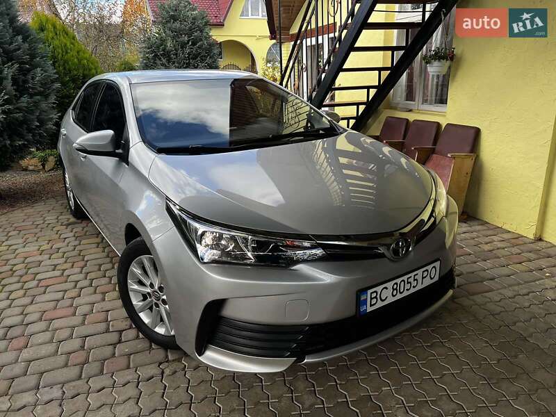 Седан Toyota Corolla 2018 в Бориславе