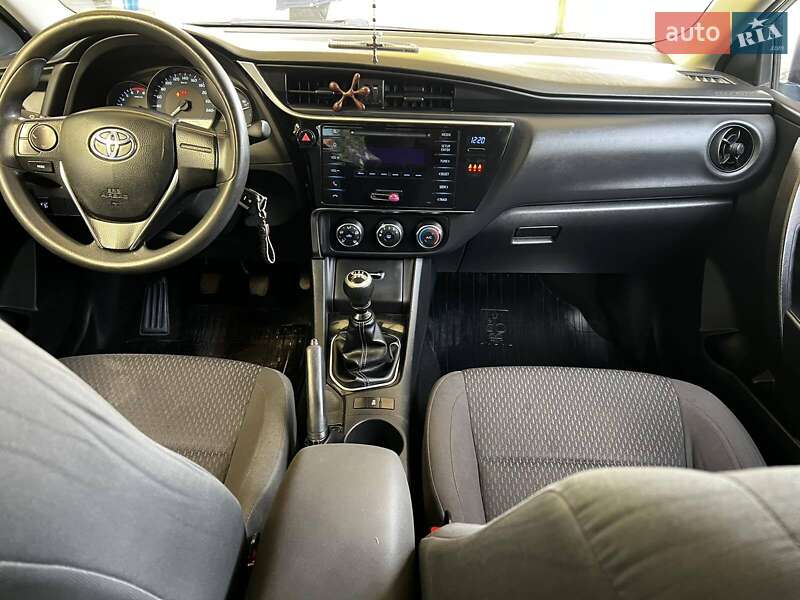 Седан Toyota Corolla 2018 в Бориславе