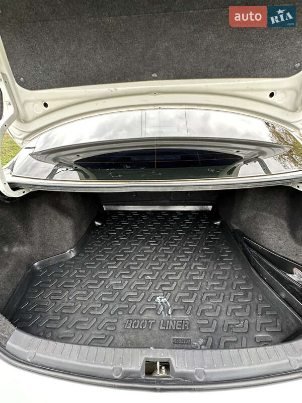 Седан Toyota Corolla 2012 в Харькове