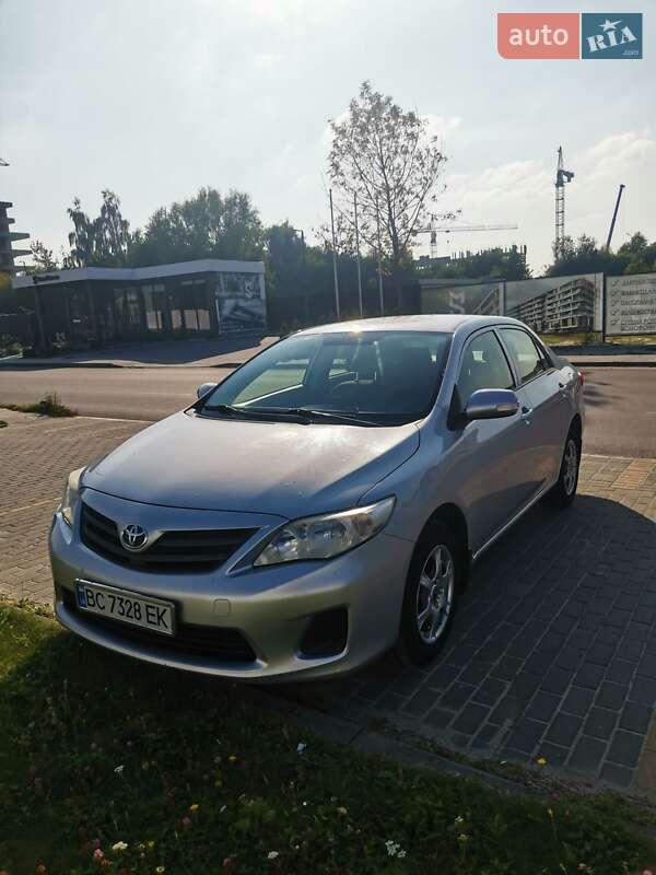 Седан Toyota Corolla 2011 в Львове фото 2 Седан Toyota Corolla 2011 в Львове