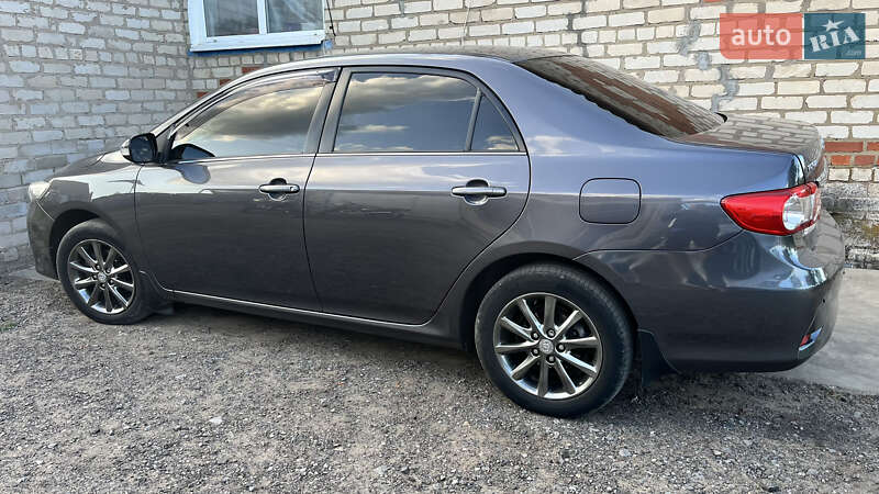 Седан Toyota Corolla 2012 в Краматорске