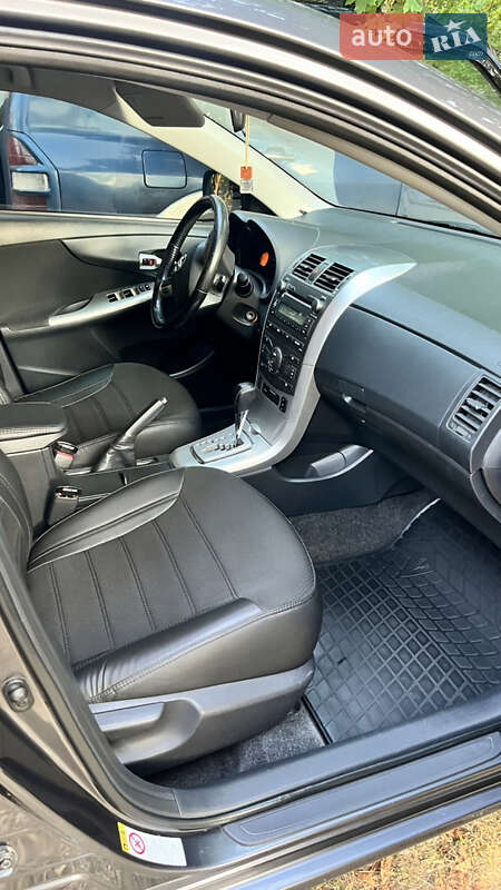 Седан Toyota Corolla 2012 в Краматорске