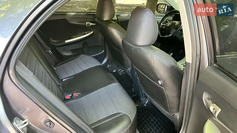 Седан Toyota Corolla 2012 в Краматорске