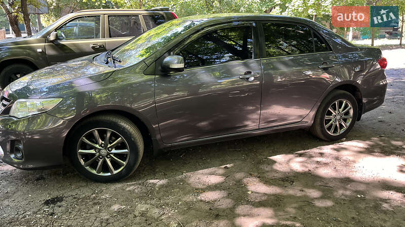Седан Toyota Corolla 2012 в Краматорске