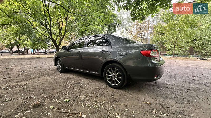 Седан Toyota Corolla 2012 в Краматорске