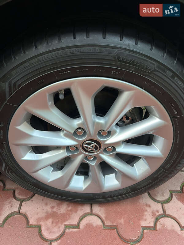 Седан Toyota Corolla 2019 в Броварах фото 21 Седан Toyota Corolla 2019 в Броварах