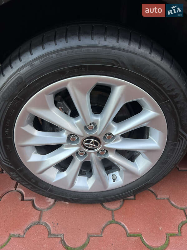 Седан Toyota Corolla 2019 в Броварах фото 27 Седан Toyota Corolla 2019 в Броварах