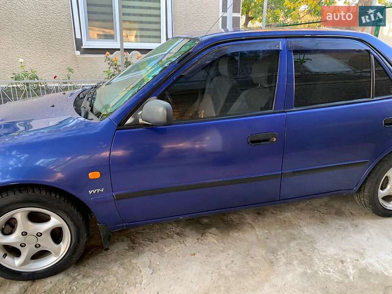 Седан Toyota Corolla 1998 в Белгороде-Днестровском
