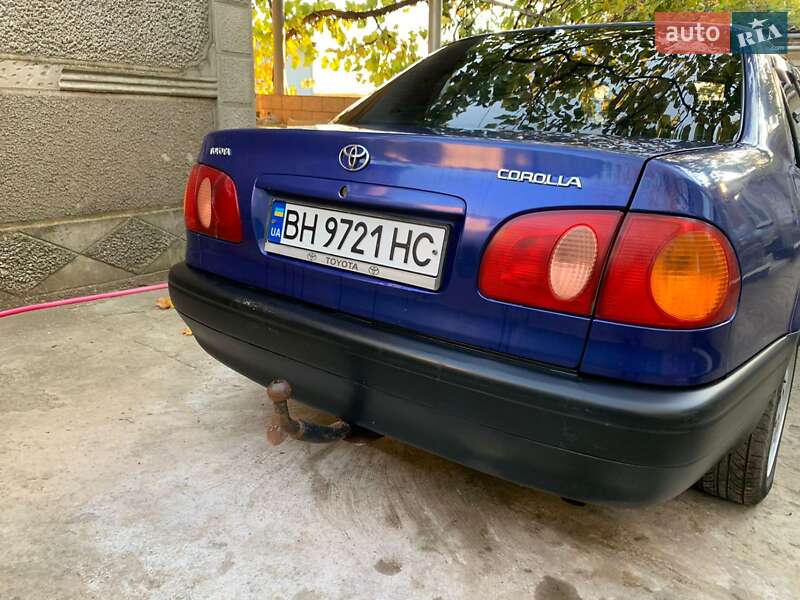 Седан Toyota Corolla 1998 в Белгороде-Днестровском