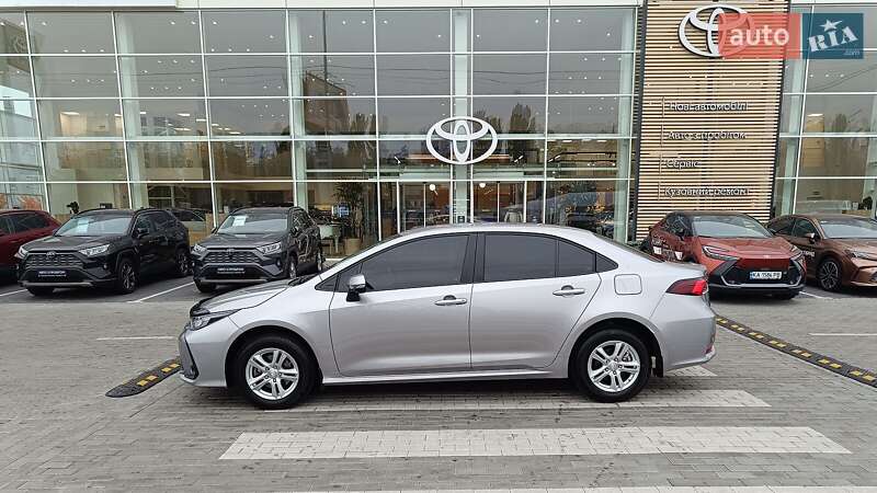 Седан Toyota Corolla 2021 в Киеве