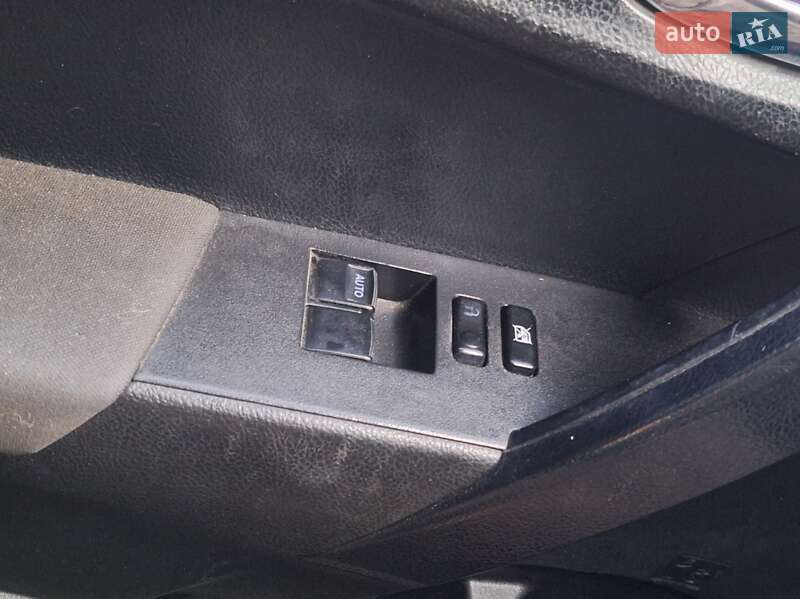 Седан Toyota Corolla 2013 в Киеве