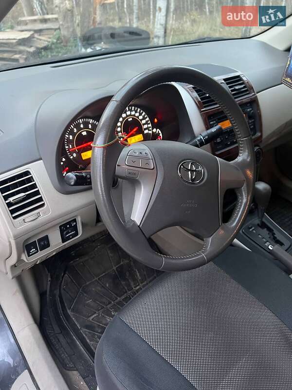 Седан Toyota Corolla 2010 в Киеве фото 11 Седан Toyota Corolla 2010 в Киеве