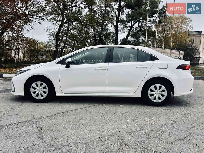Седан Toyota Corolla 2020 в Полтаве