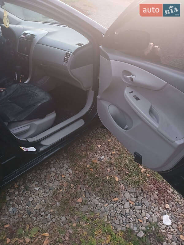 Седан Toyota Corolla 2008 в Моршине