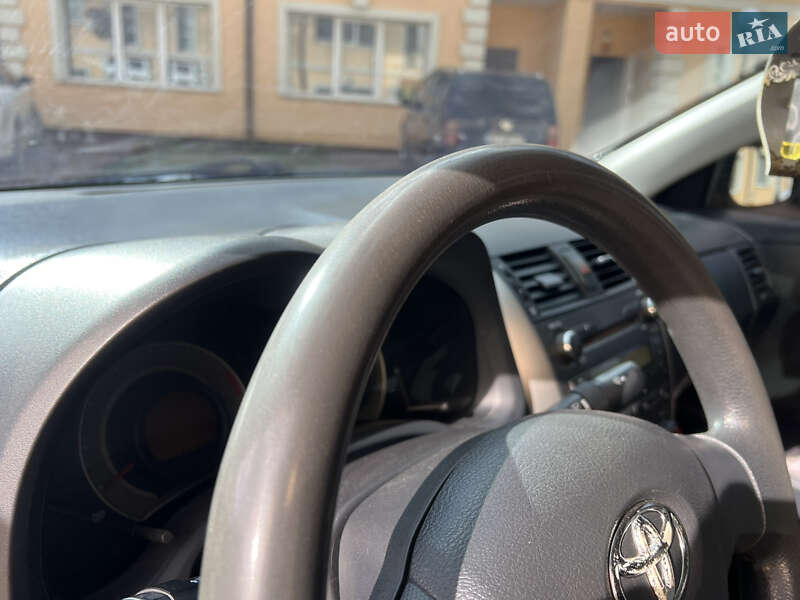 Седан Toyota Corolla 2009 в Каменец-Подольском