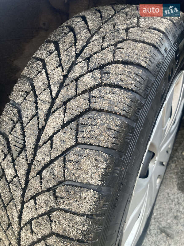 Седан Toyota Corolla 2010 в Львові