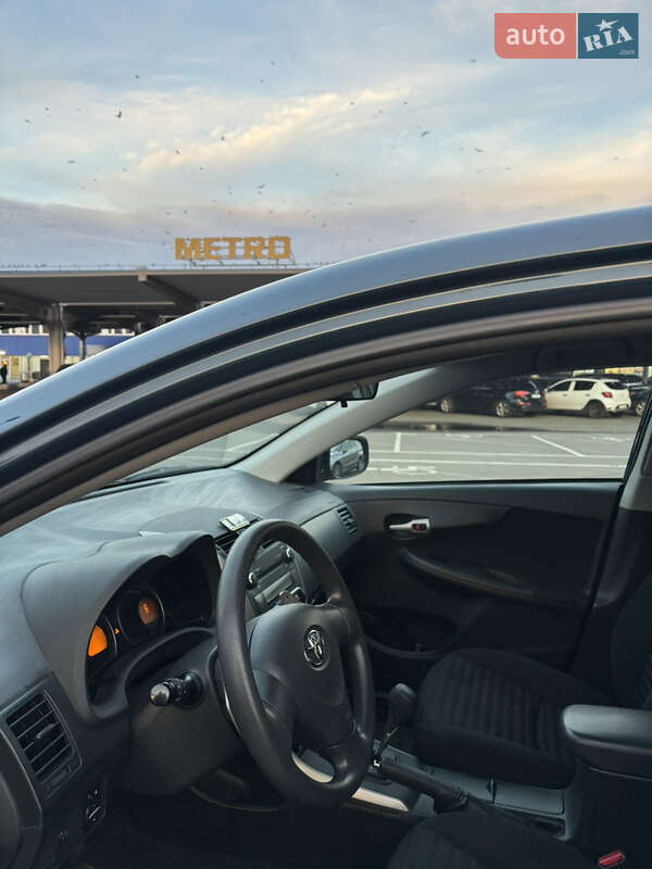 Седан Toyota Corolla 2007 в Киеве