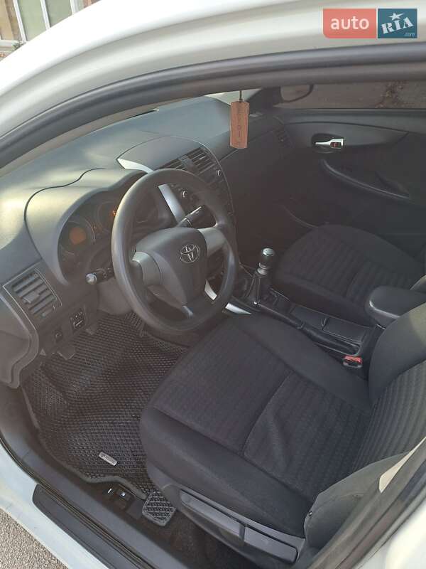 Седан Toyota Corolla 2012 в Ромнах фото 7 Седан Toyota Corolla 2012 в Ромнах