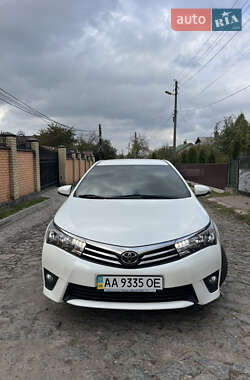 Седан Toyota Corolla 2013 в Тульчине