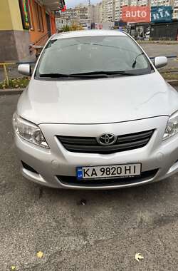 Седан Toyota Corolla 2009 в Києві