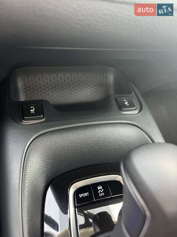 Седан Toyota Corolla 2019 в Киеве фото 12 Седан Toyota Corolla 2019 в Киеве