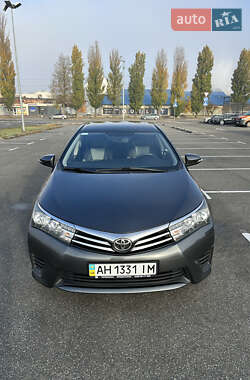 Седан Toyota Corolla 2013 в Киеве