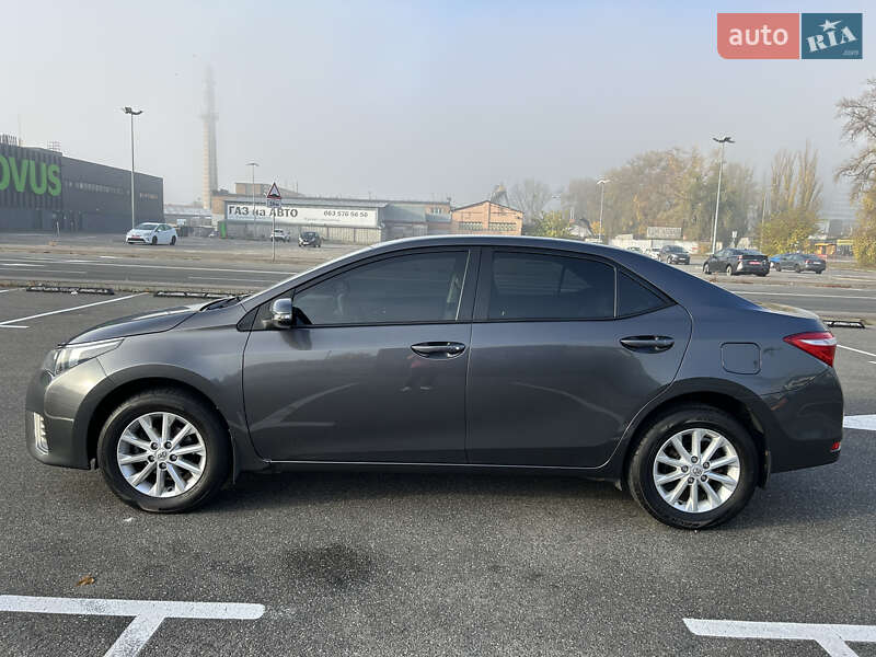 Седан Toyota Corolla 2013 в Киеве фото 3 Седан Toyota Corolla 2013 в Киеве