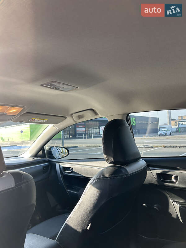 Седан Toyota Corolla 2013 в Киеве фото 16 Седан Toyota Corolla 2013 в Киеве