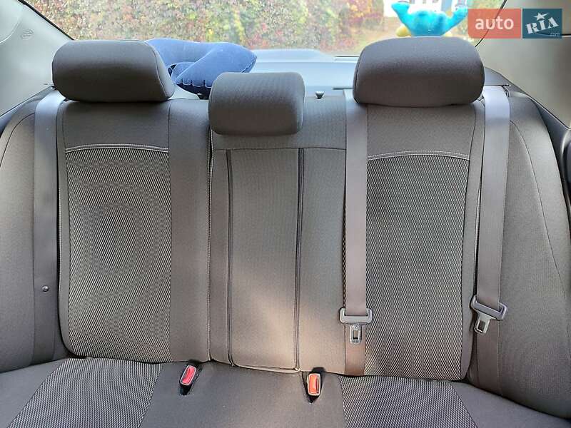 Седан Toyota Corolla 2008 в Днепре фото 16 Седан Toyota Corolla 2008 в Днепре