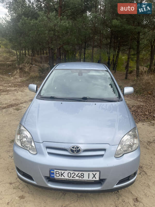Хэтчбек Toyota Corolla 2005 в Костополе