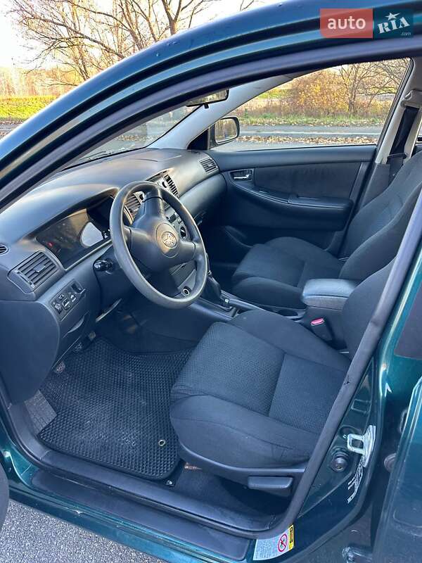 Хэтчбек Toyota Corolla 2004 в Киеве