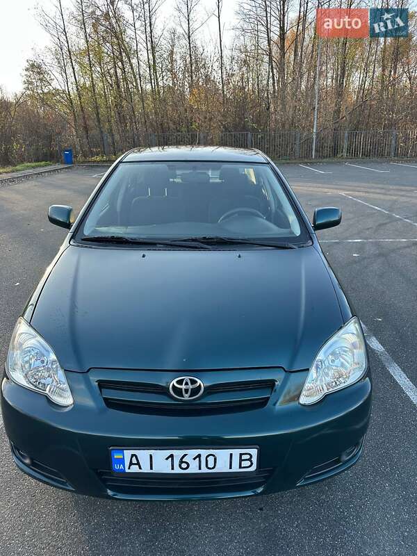 Хэтчбек Toyota Corolla 2004 в Киеве