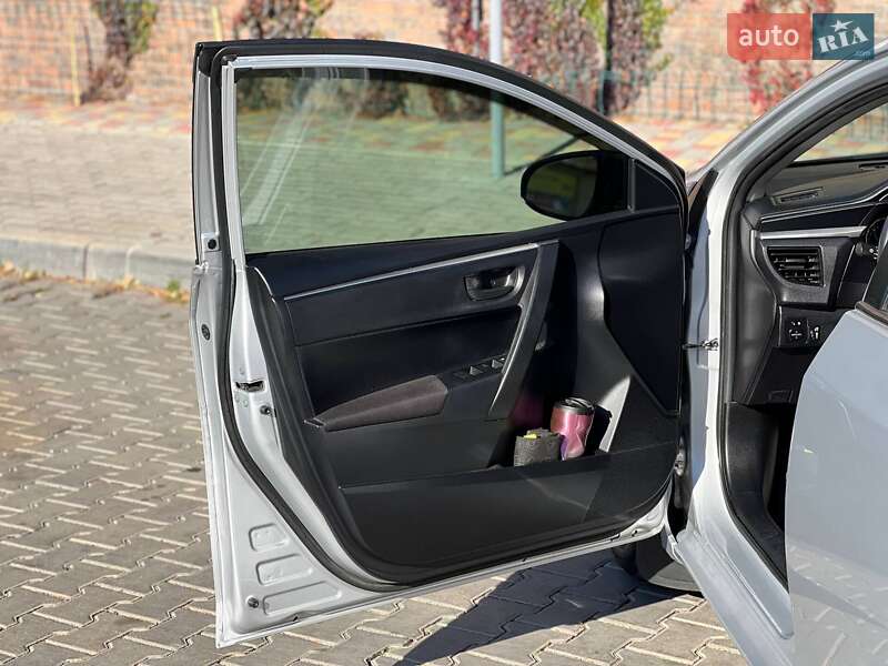 Седан Toyota Corolla 2015 в Одессе фото 13 Седан Toyota Corolla 2015 в Одессе