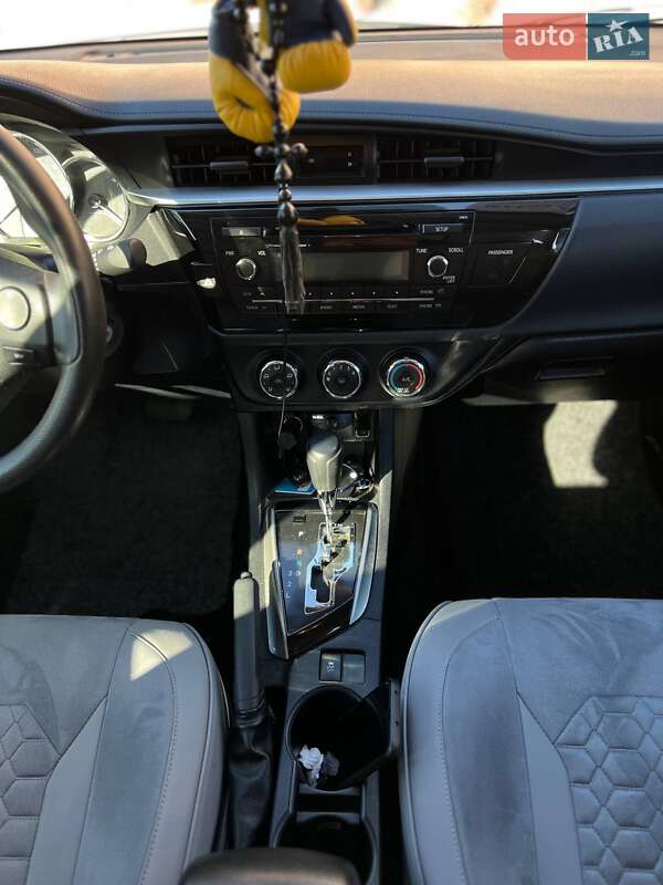 Седан Toyota Corolla 2015 в Одессе фото 22 Седан Toyota Corolla 2015 в Одессе