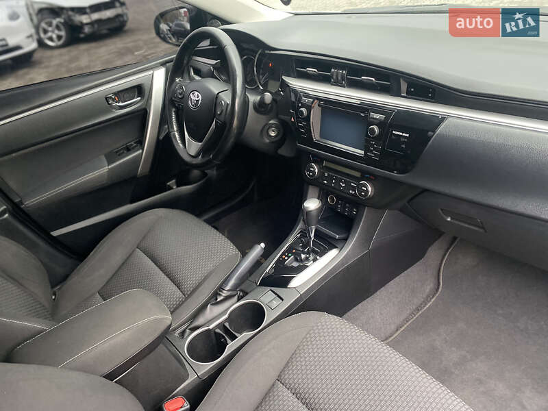 Седан Toyota Corolla 2013 в Луцке фото 25 Седан Toyota Corolla 2013 в Луцке