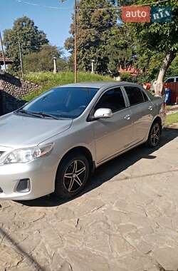 Седан Toyota Corolla 2012 в Коломые