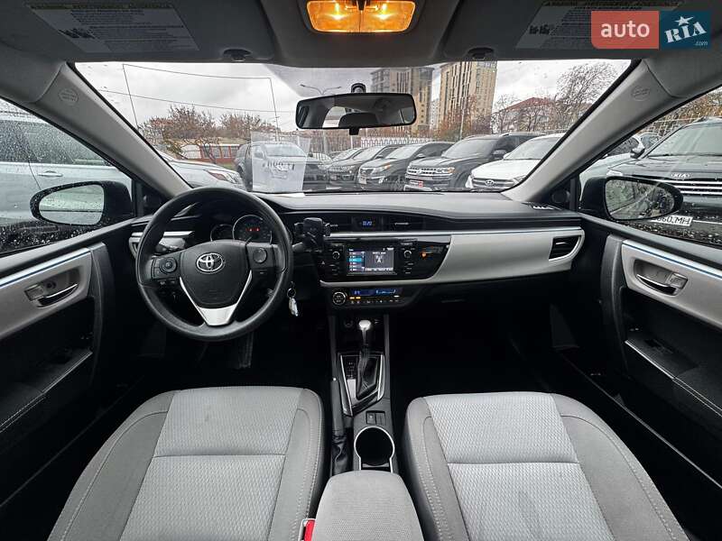 Седан Toyota Corolla 2016 в Харькове