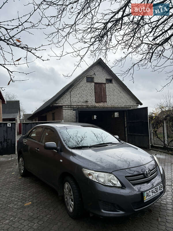 Седан Toyota Corolla 2008 в Рожище