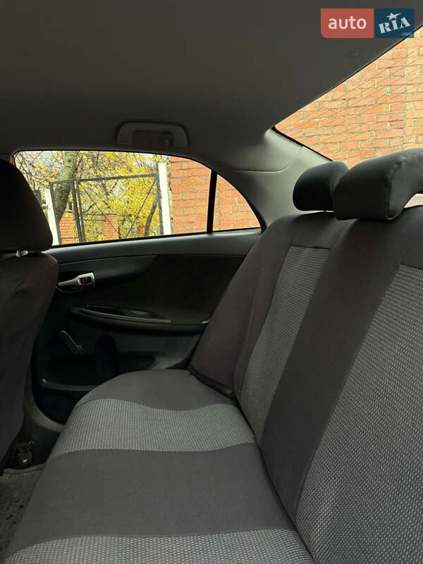 Седан Toyota Corolla 2008 в Рожище