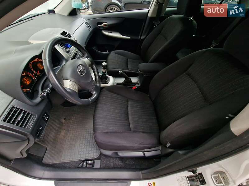 Седан Toyota Corolla 2007 в Одессе