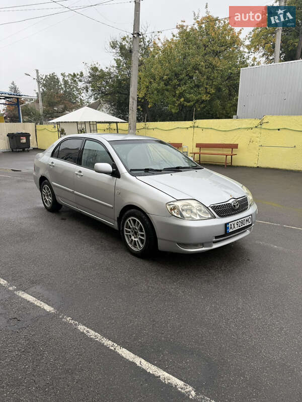 Седан Toyota Corolla 2002 в Харькове